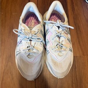 Yeezy Women's Cream and Pink Athletic Shoes